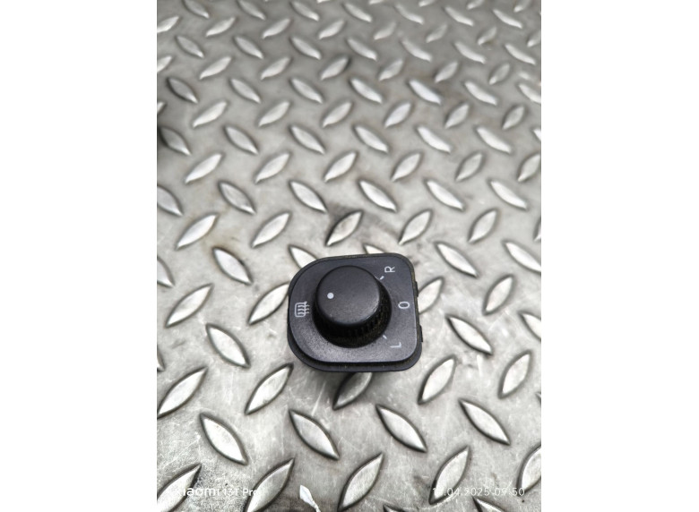 Джойстик регулировки зеркал к Volkswagen Passat, 2006г.