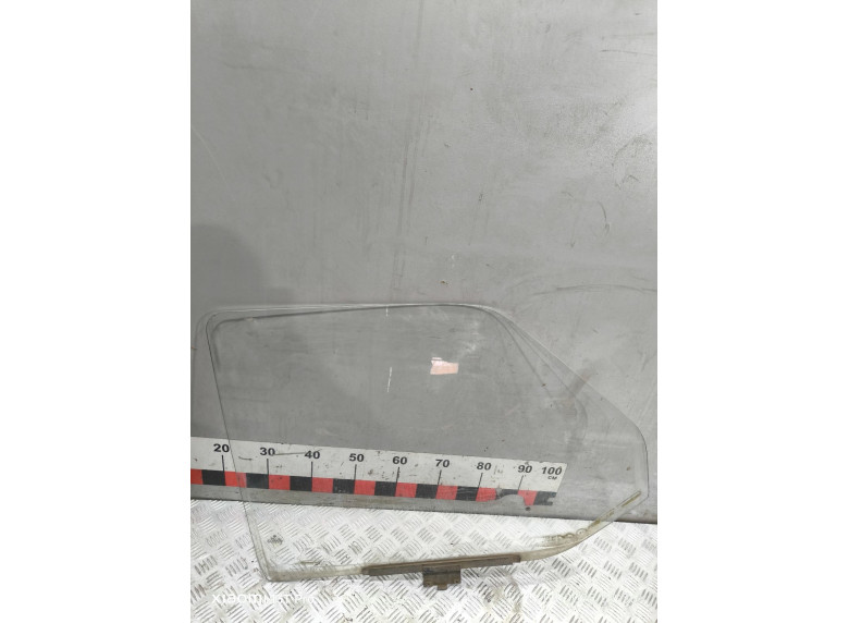 Стекло двери передней правой к Volkswagen Transporter, 1996г.