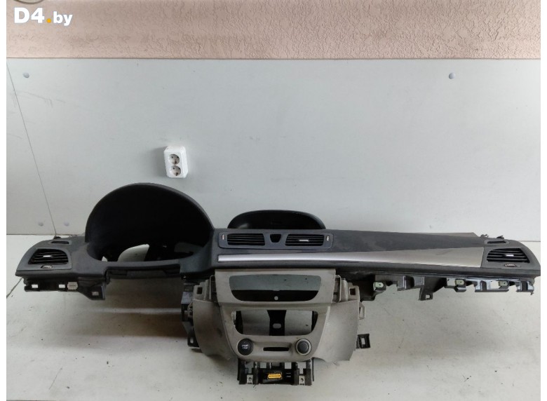 Панель передняя салона (торпедо) к Renault Megane undefined г.