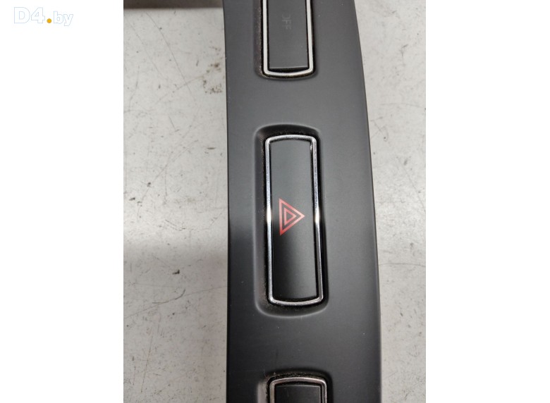 Кнопка аварийной сигнализации к Ford Mondeo undefined г.