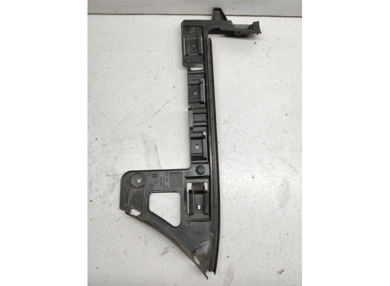 Кронштейн крепления бампера заднего к Volkswagen Passat, 2006г.