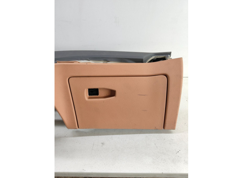 Бардачок к BMW 3 G20/G21, 2023г.