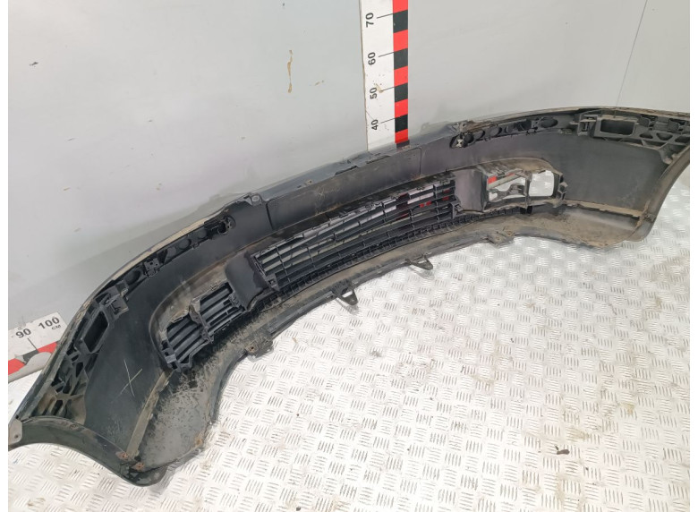 Бампер передний к Volkswagen Golf, 2006г.