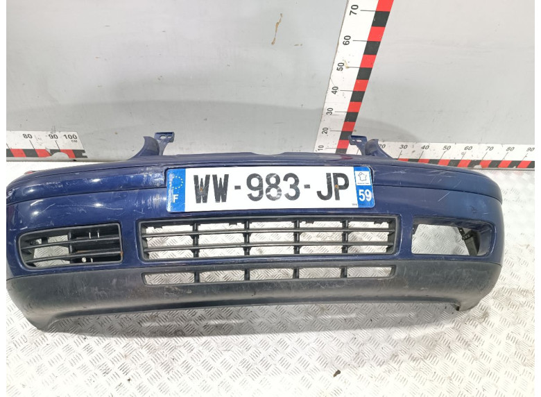 Бампер передний к Volkswagen Golf, 1999г.
