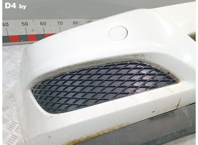 Заглушка (решетка) в бампер передний к Opel Astra undefined г.