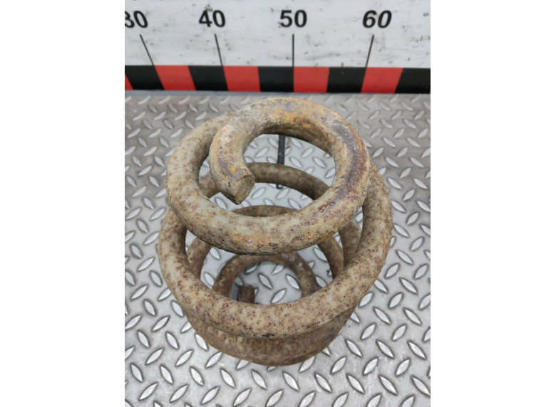 Пружина задняя к Volkswagen Transporter, 1995г.