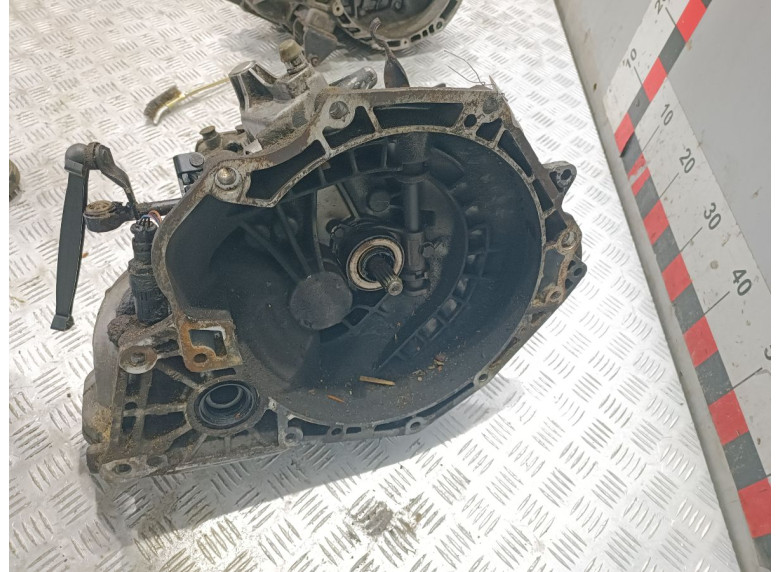 КПП механическая (МКПП) к Opel Tigra, 1998г.