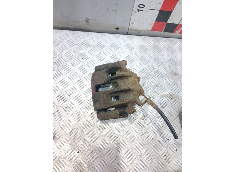 Суппорт передний левый к Peugeot 406