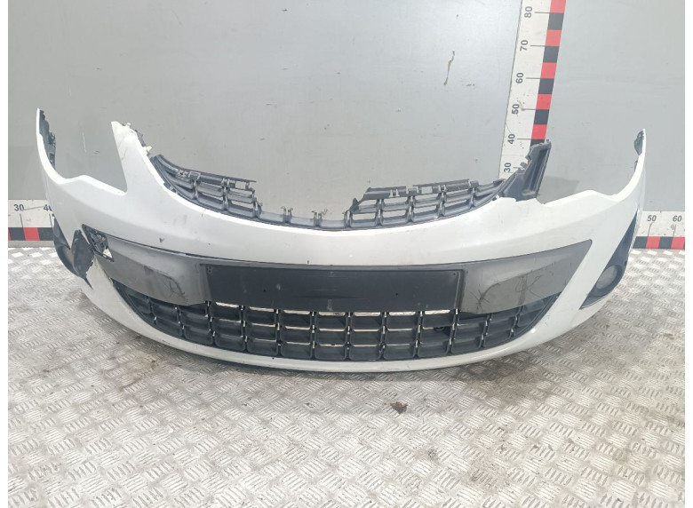 Бампер передний к Opel Corsa, 2011г.