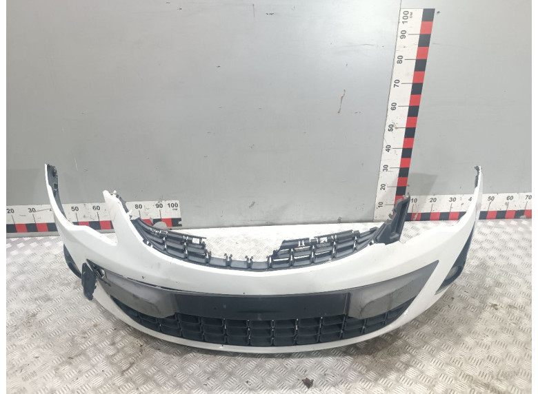 Бампер передний к Opel Corsa, 2011г.