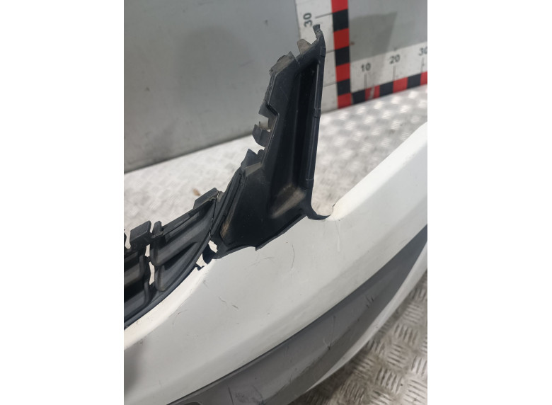 Бампер передний к Opel Corsa, 2011г.