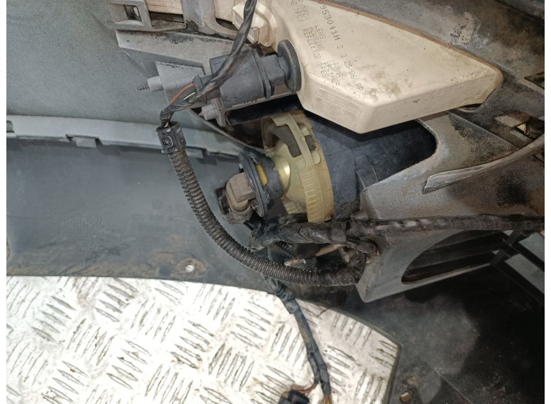 Фара противотуманная левая к Volkswagen Passat, 2008г.