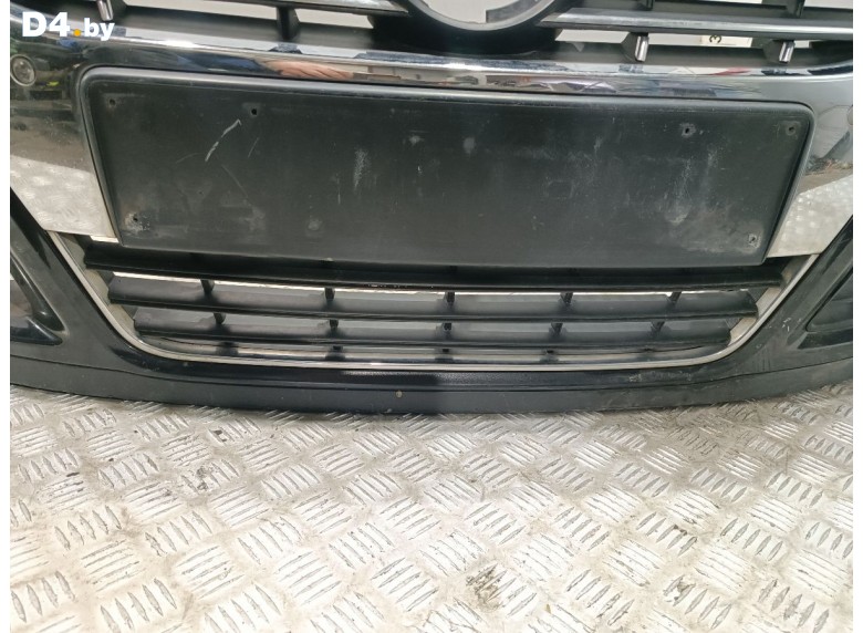 Заглушка (решетка) в бампер передний к Volkswagen Passat undefined г.