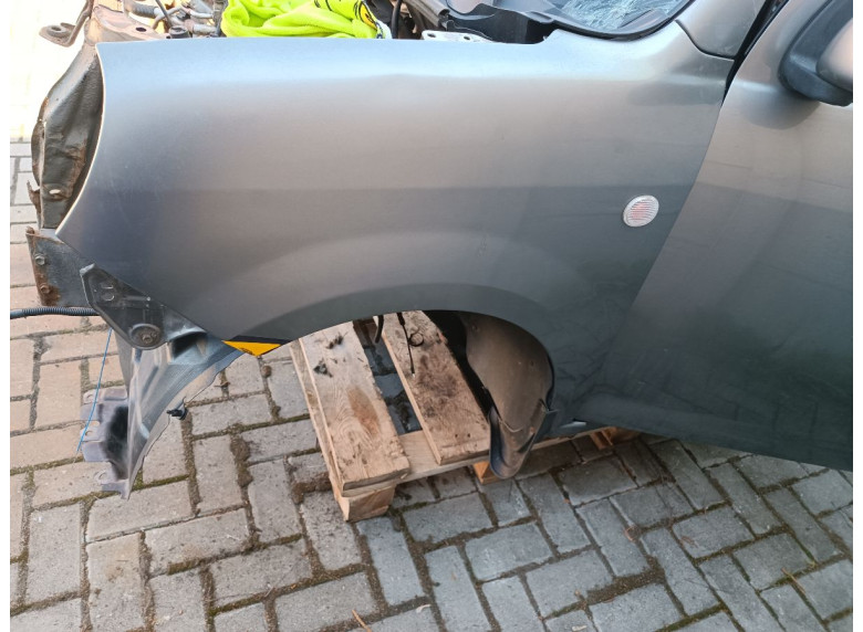 Крыло переднее левое к Daihatsu Trevis, 2007г.