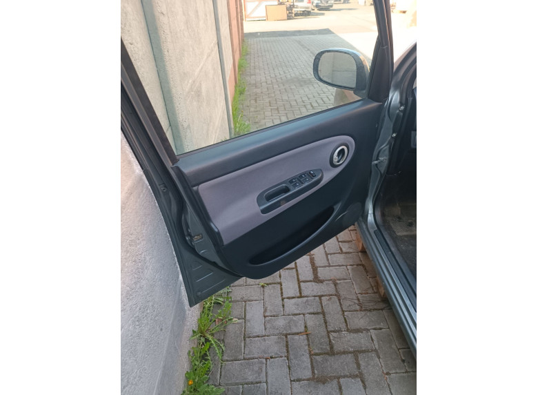Дверь передняя левая к Daihatsu Trevis, 2007г.