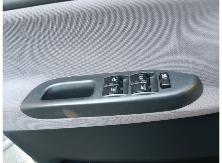 Блок управления стеклоподъемниками к Daihatsu Trevis, 2007г.