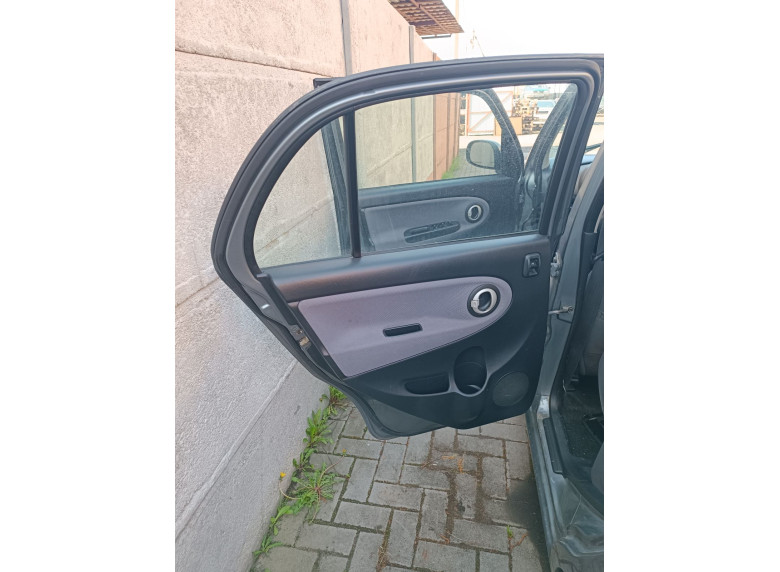Дверь задняя левая к Daihatsu Trevis, 2007г.