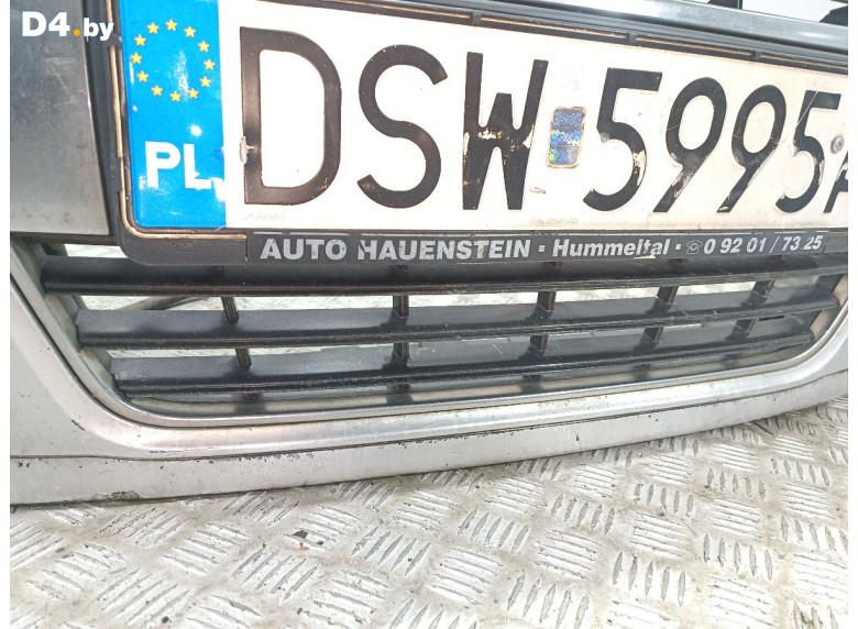 Заглушка (решетка) в бампер передний к Volkswagen Passat undefined г.
