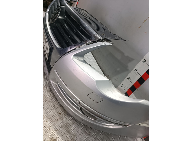 Бампер передний к Volkswagen Passat, 2007г.