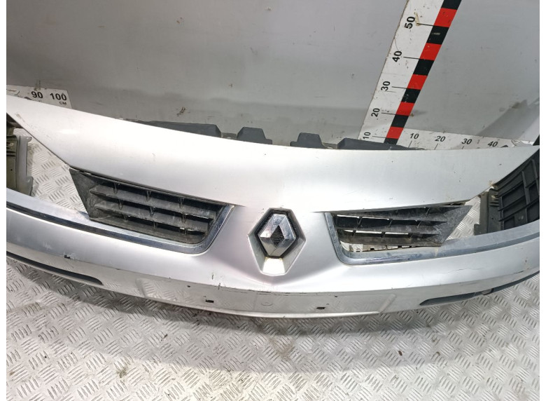 Бампер передний к Renault Laguna, 2005г.