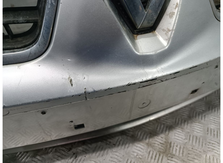 Бампер передний к Renault Laguna, 2005г.