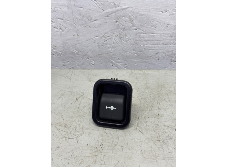 Прикуриватель к BMW 5 E60/E61, 2008г.