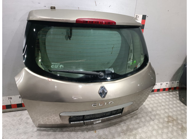 Стоп-сигнал к Renault Clio, 2008г.