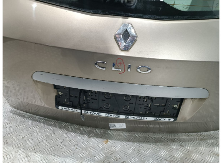 Накладка подсветки номера к Renault Clio, 2008г.