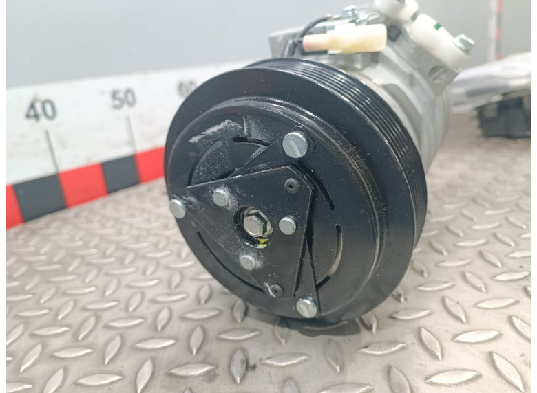 Компрессор кондиционера к Geely Emgrand EC7, 2012г.