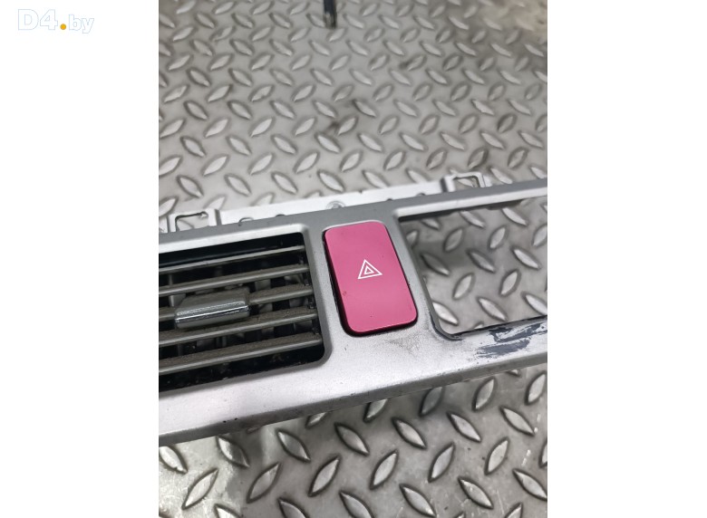 Кнопка аварийной сигнализации к Geely EmgrandEC7 undefined г.