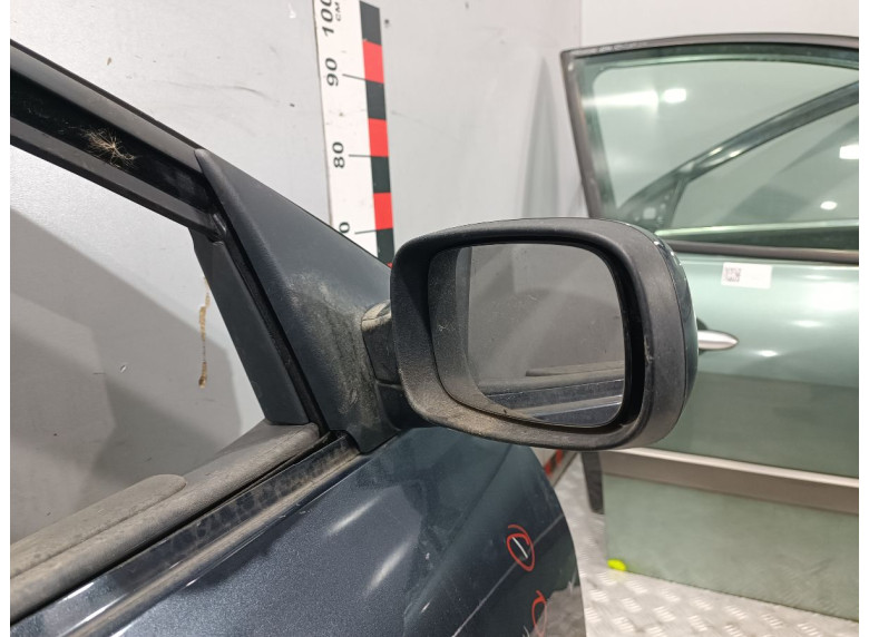 Зеркало наружное правое к Renault Megane, 2005г.