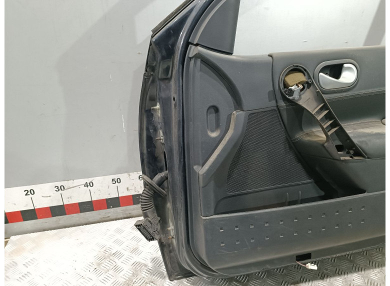 Дверь передняя правая к Renault Megane, 2005г.