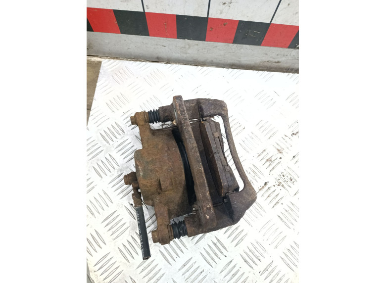 Суппорт передний левый к Rover 600, 1998г.