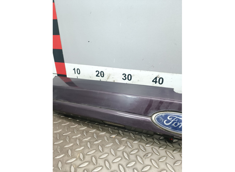 Накладка подсветки номера к Ford Fiesta, 2009г.