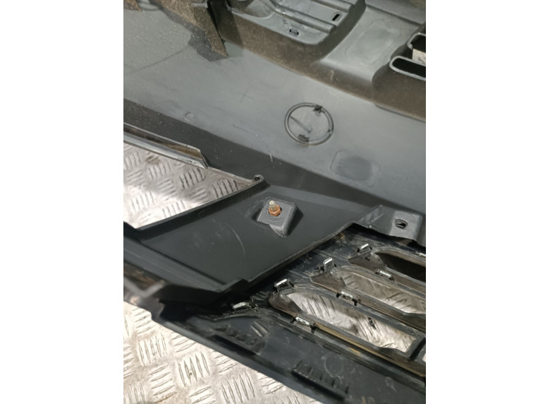 Решетка радиатора к Geely Emgrand EC7, 2012г.