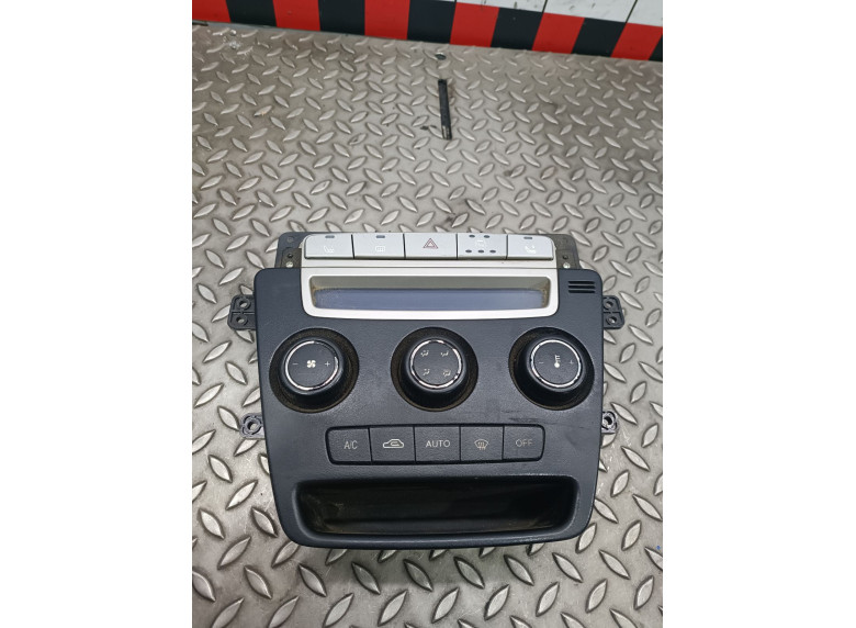 Блок управления печки/климат-контроля к Geely Emgrand X7, 2015г.