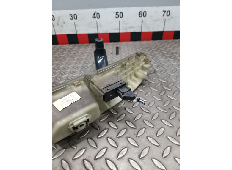Кнопка стеклоподъемника переднего правого к Geely Emgrand X7, 2015г.