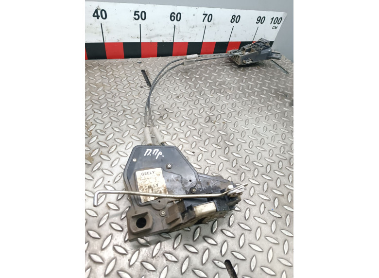 Замок двери передней правой к Geely Emgrand X7, 2015г.