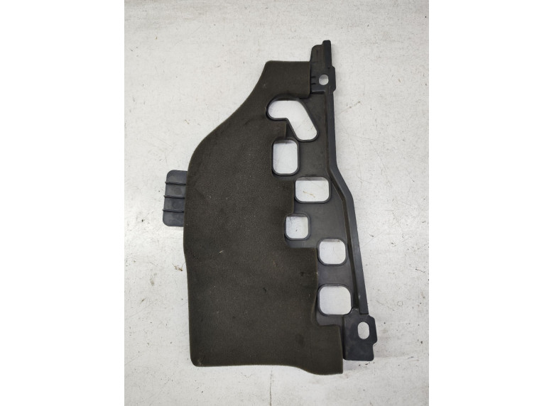 Накладка декоративная на торпедо к Opel Astra, 2006г.