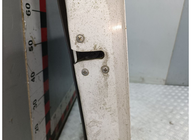 Замок двери задней правой к Nissan Atlas