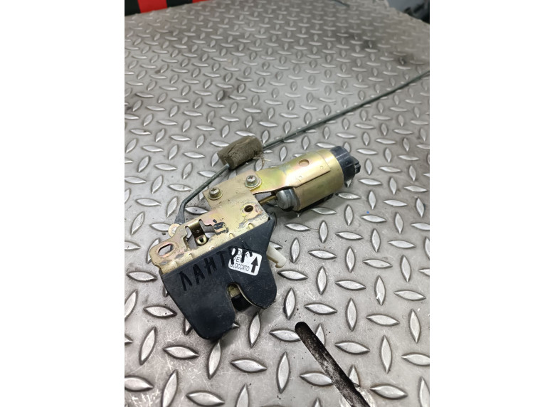 Замок багажника к Hyundai Lantra