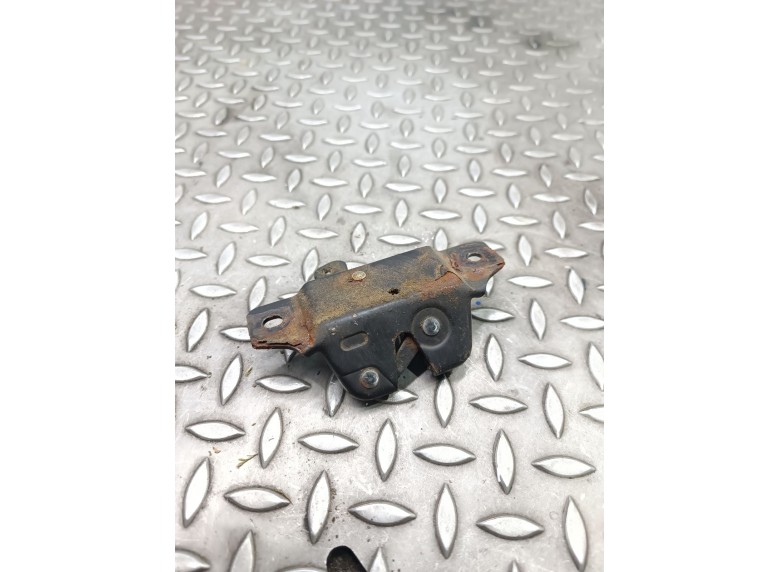 Замок багажника к Peugeot 406