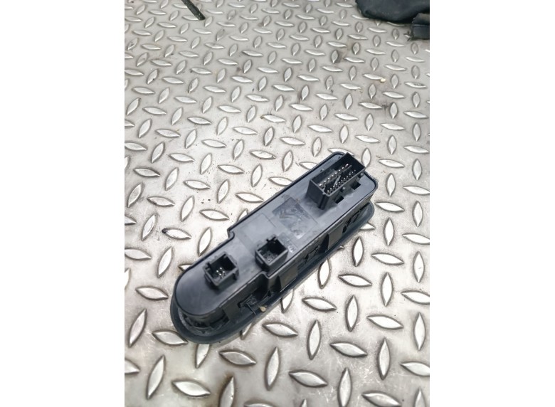 Блок управления стеклоподъемниками к Блок управления стеклоподъемниками к Peugeot 308 undefined г. 308