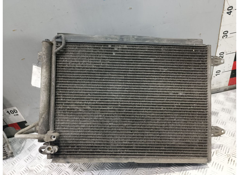Радиатор кондиционера к Volkswagen Passat, 2007г.