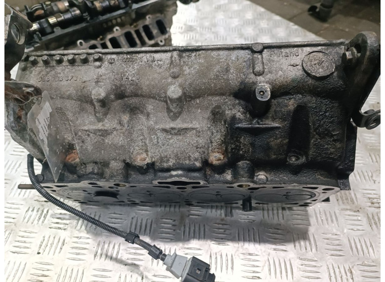 Головка блока цилиндров к Volkswagen Passat, 2008г.