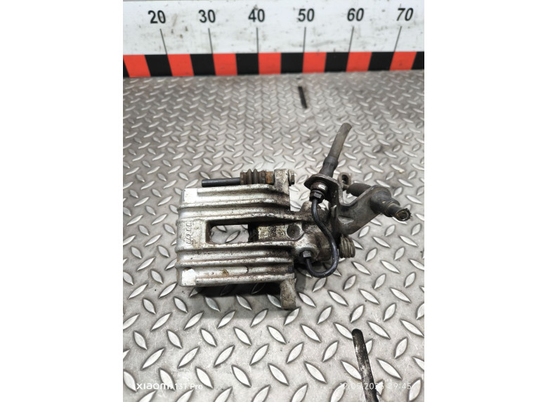 Суппорт задний правый к Volkswagen Golf, 2006г.