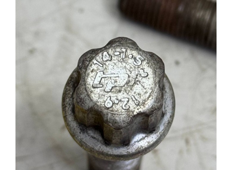 Болт колесный к Болт колесный к Mercedes EW211 undefined г. A3