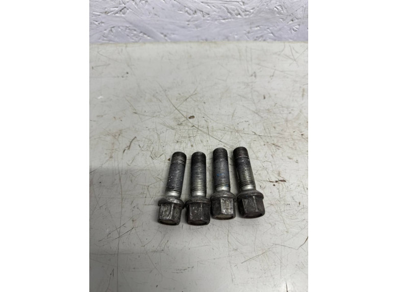 Болт колесный к Audi A4, 2014г.