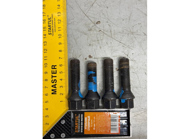 Болт колесный к Audi A4, 2014г.