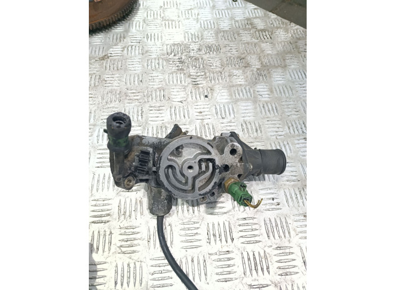 Корпус топливного фильтра к Citroen Berlingo, 2002г.